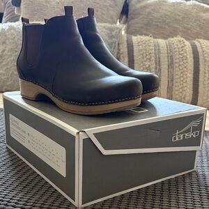 Dansko Women’s Becka Oiled Pull Up Boot